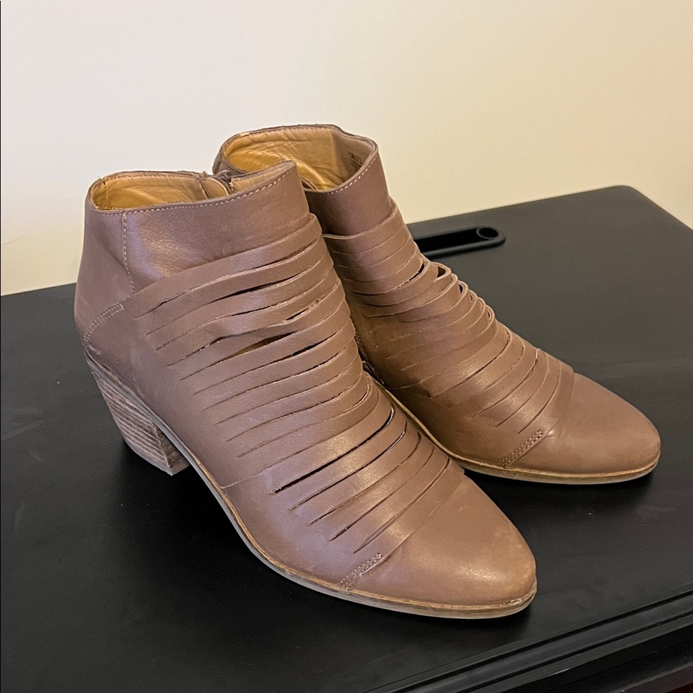 Lucky Brand Tan Ankle Booties with Cut-Out Design